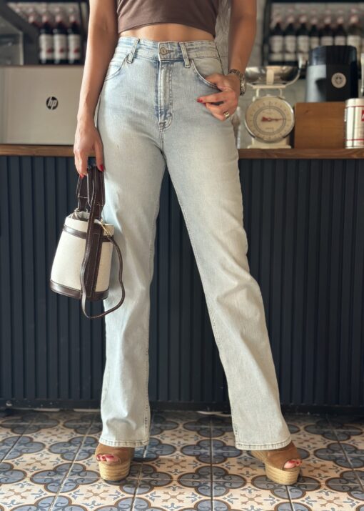 Buz Mavi Likralı Yarı Flare Jean