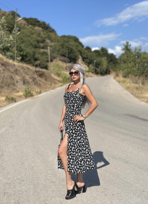 Siyah Çiçekli Askılı Yırtmaçlı Midi Boy Elbise