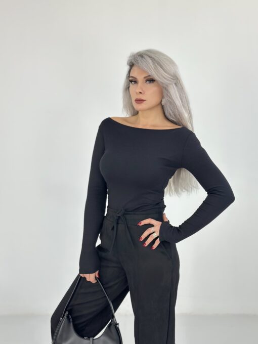 Siyah Kayık Yaka Yumoş Body