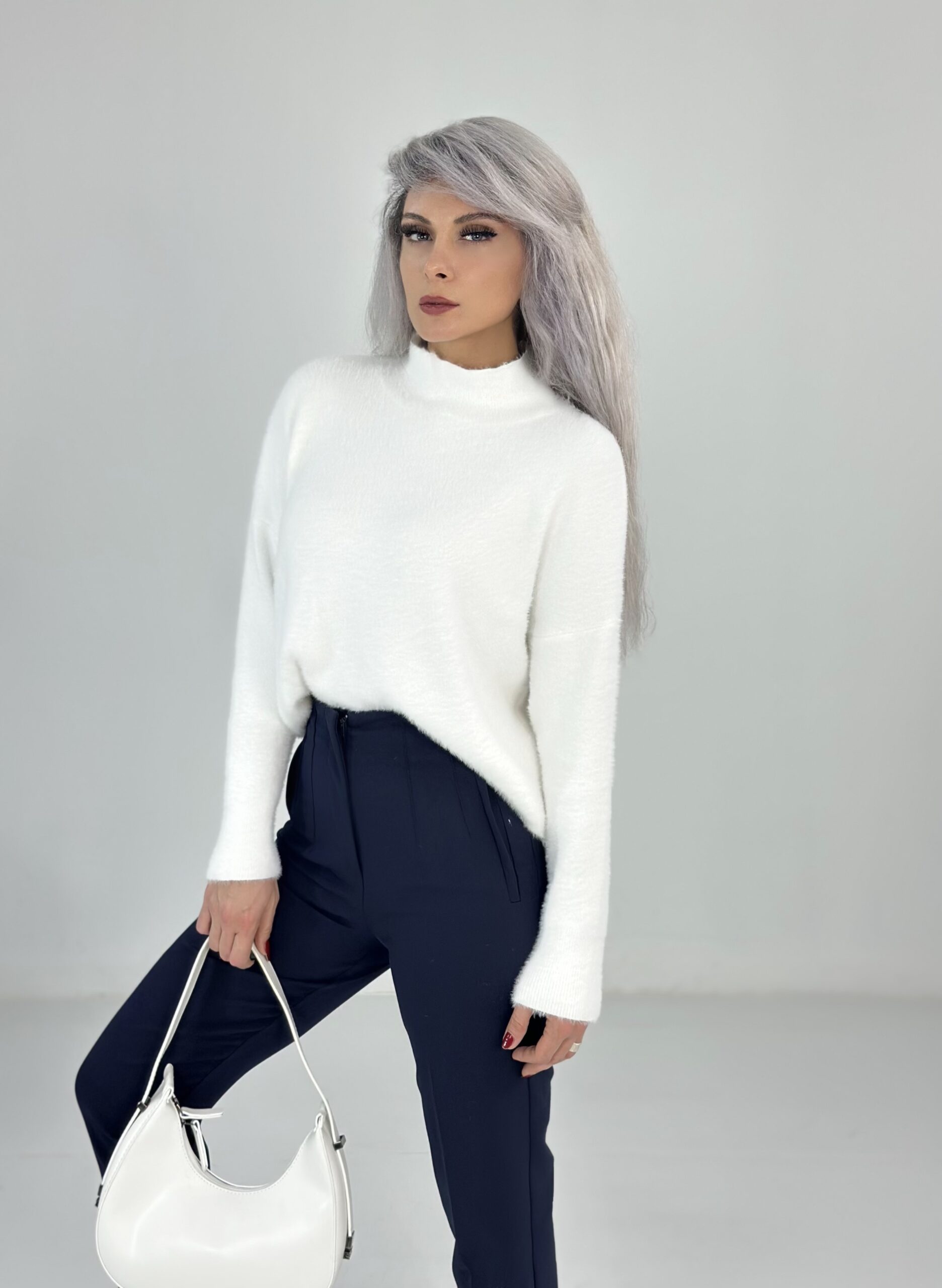 Beyaz Yarım Balıkçı Yumoş Kazak