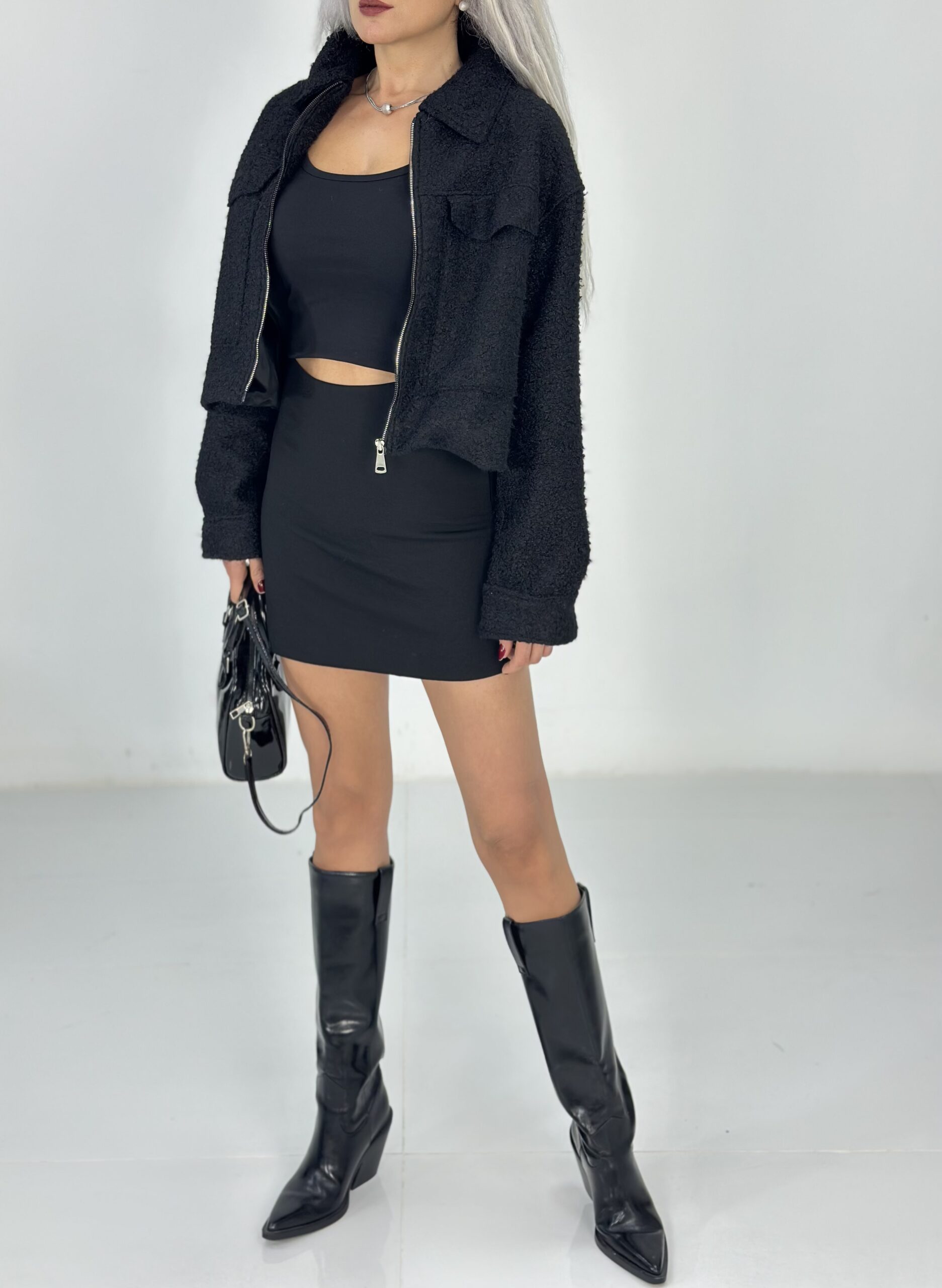 Siyah Likralı Arka Şort Görünümlü Şort Etek