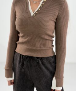 Alternative view of Kahve Fitilli Düğme Detaylı V Yaka Uzun Kollu Triko Bluz